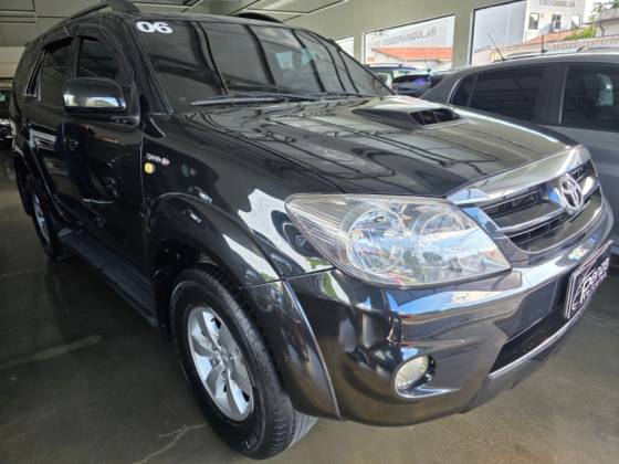 TOYOTA HILUX SW4 3.0 SRV 4X4 16V TURBO INTERCOOLER DIESEL 4P AUTOMÁTICO